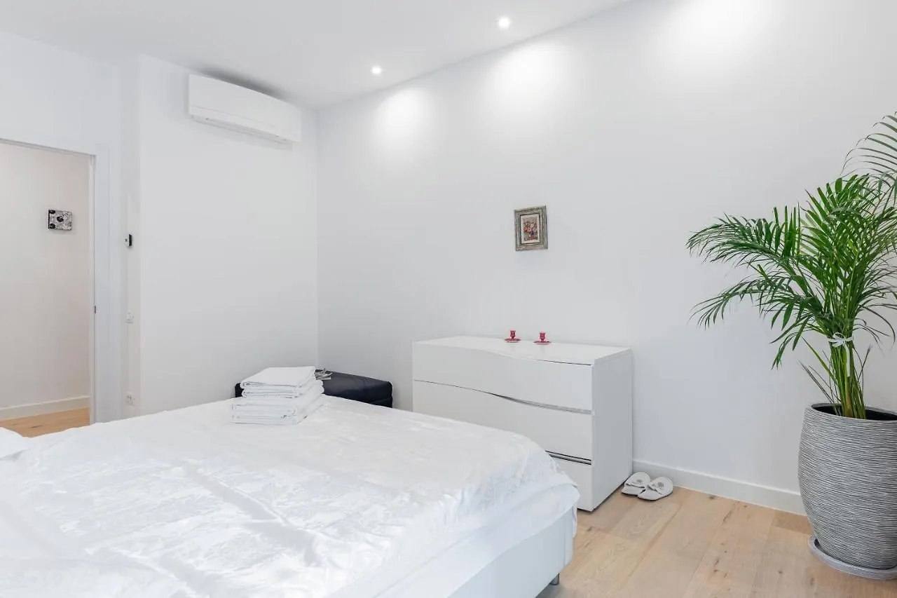 Apartamento Best Life In Bucharest, Herastrau Park !  Bucarest